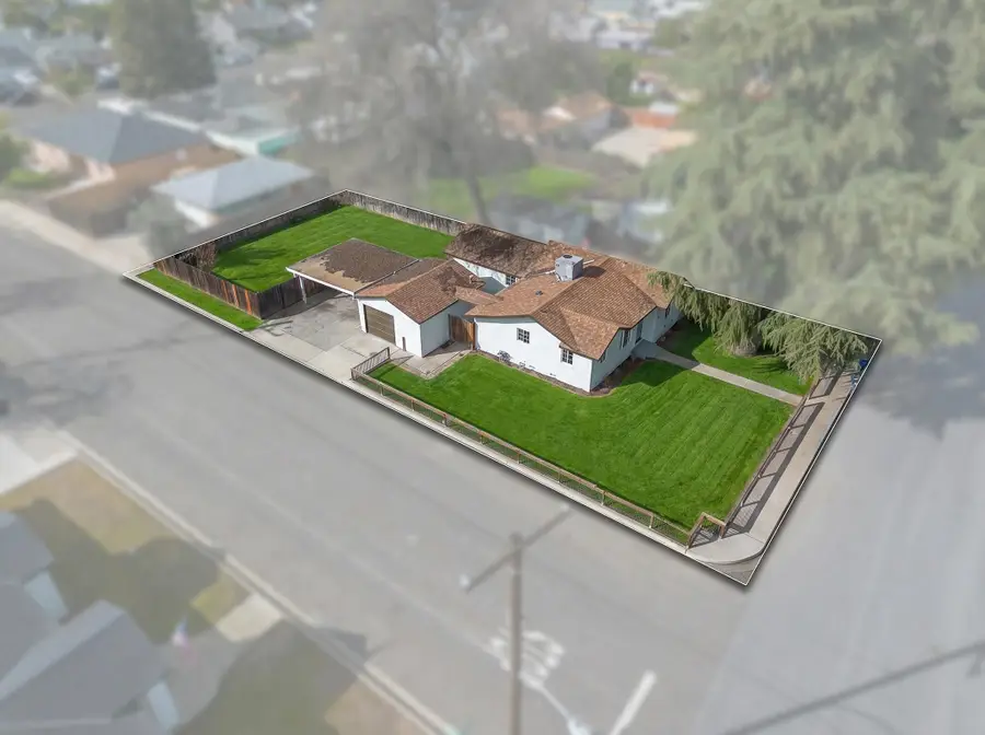 1101 N Conyer Street, Visalia, CA 93291 - #3