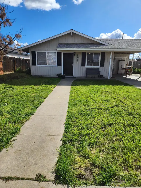 1453 E Sonora Avenue, Tulare, CA 93274