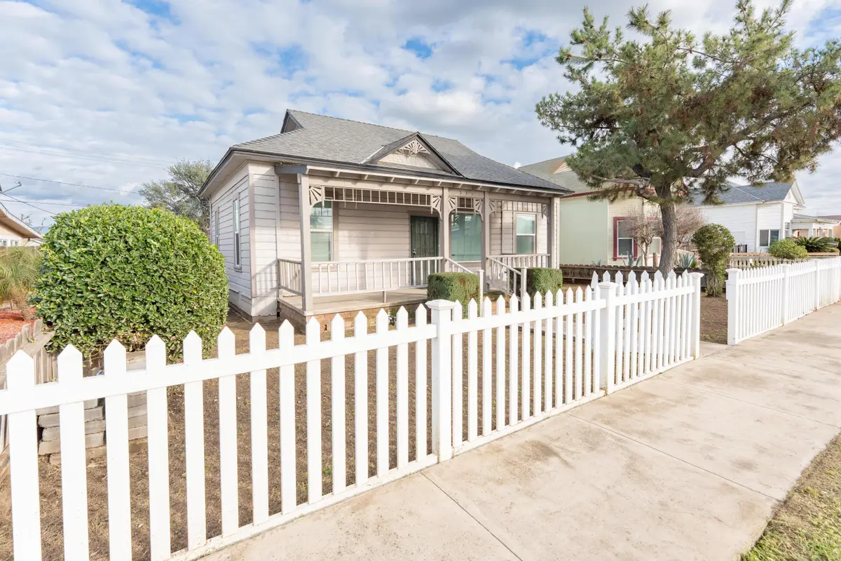 533 S Kaweah Avenue, Exeter, CA 93221 - #1