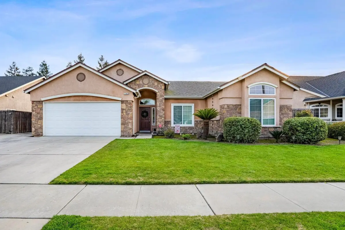 1783 Rosa Avenue, Tulare, CA 93274 - #1