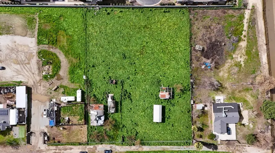 1686 E Foster Drive #H, Tulare, CA 93274 - #3