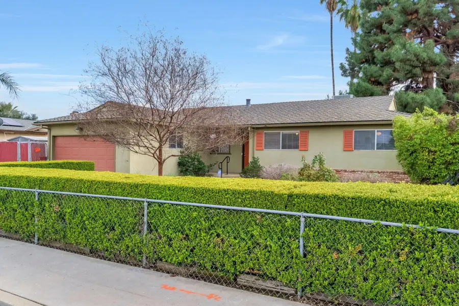 1606 Barstow Avenue, Clovis, CA 93611 - #2