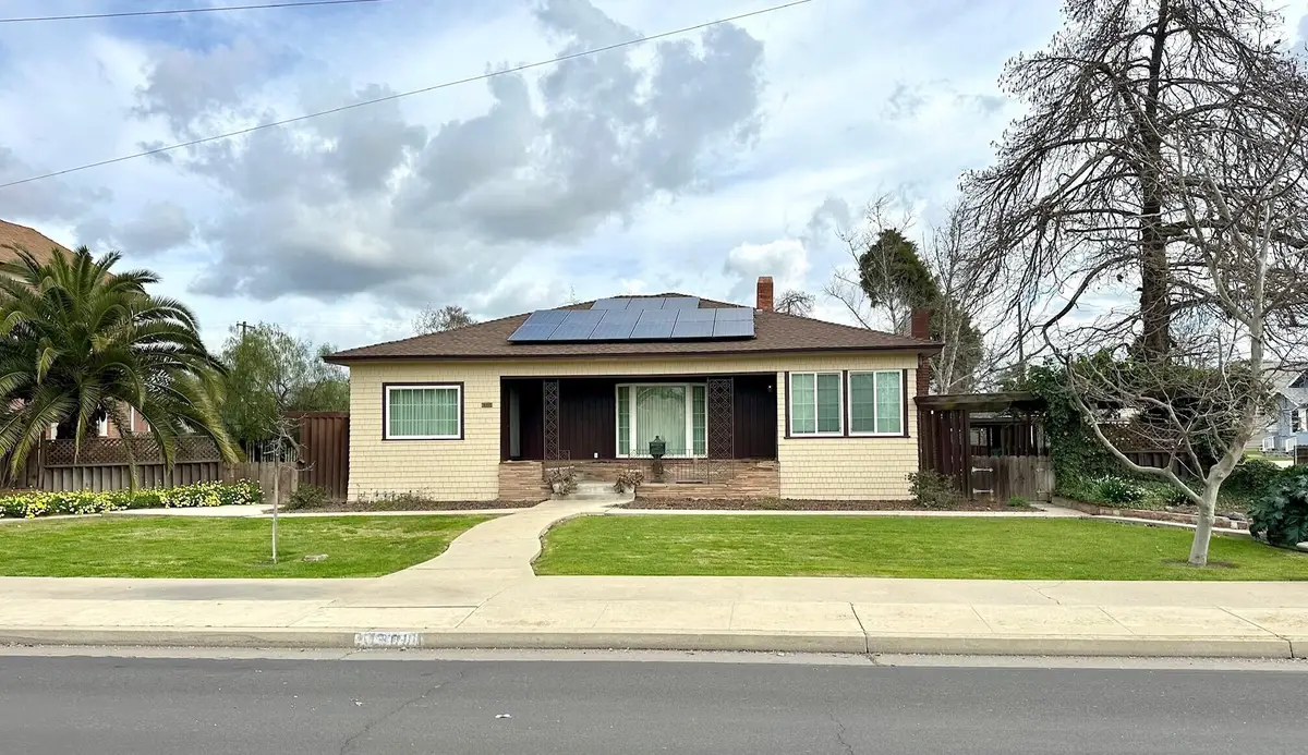 1301 N Douty, Hanford, CA 93230 - #1