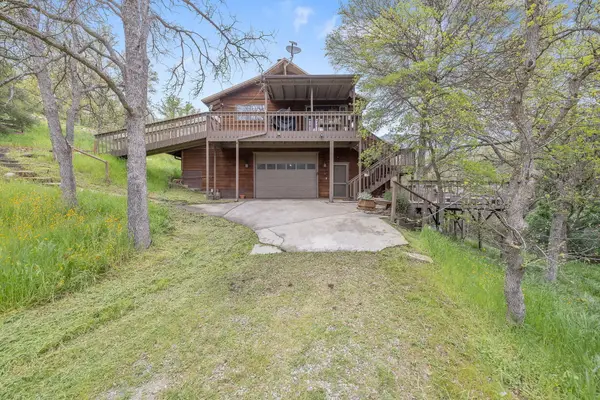 43677 Washburn Drive, Three Rivers, CA 93271