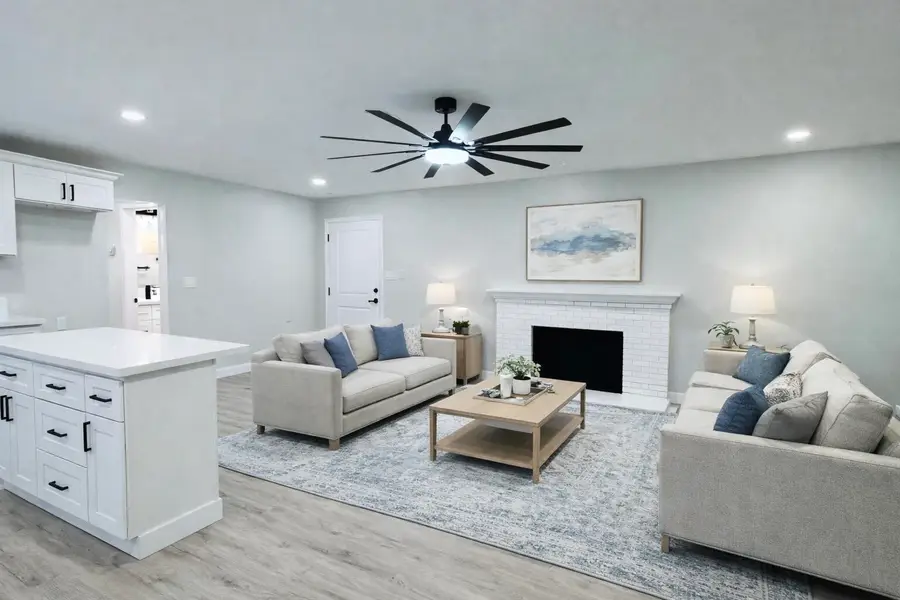 1804 Hodges Avenue, Bakersfield, CA 93304 - #2