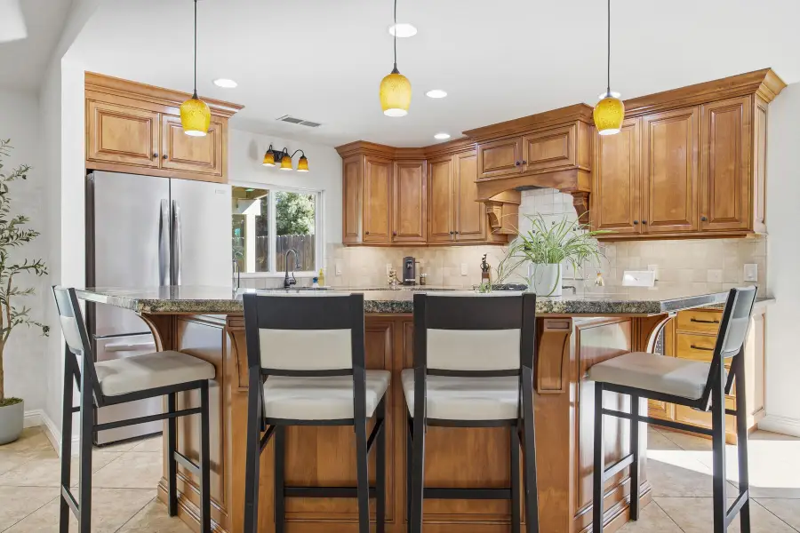 2418 E Princeton Avenue, Visalia, CA 93292 - #2