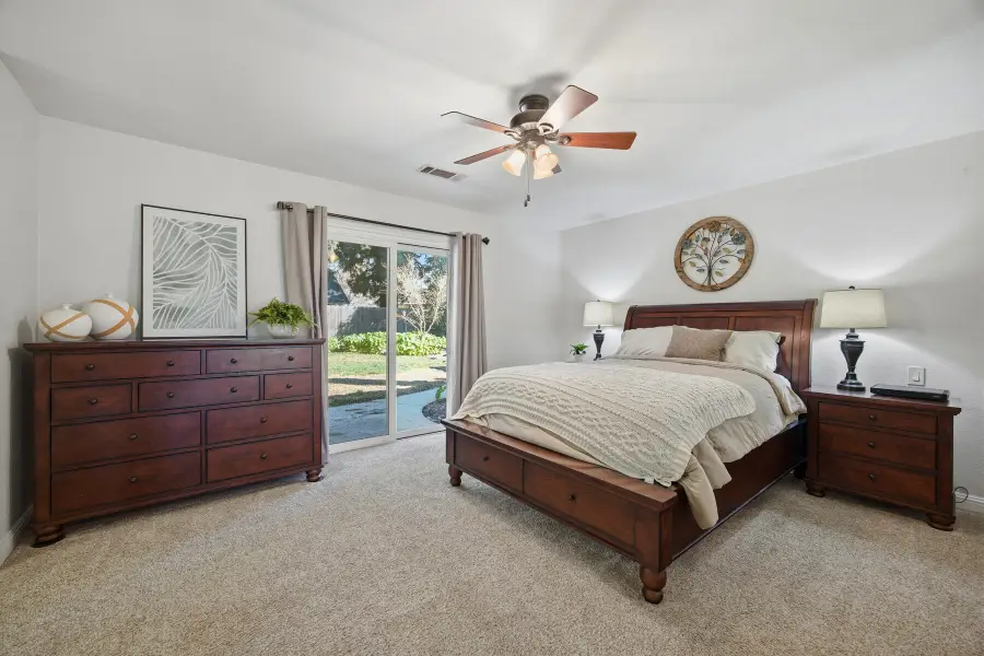 2418 E Princeton Avenue, Visalia, CA 93292 - #3