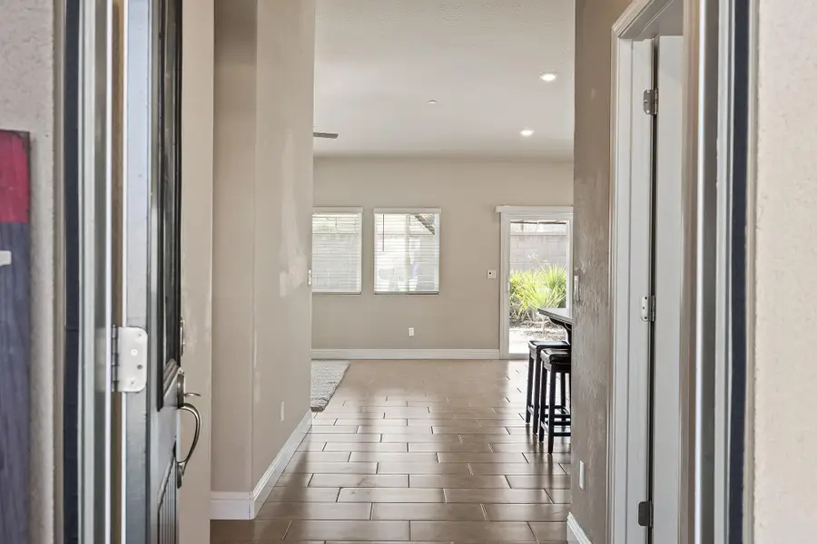 701 Strada Street, Lemoore, CA 93245 - #3