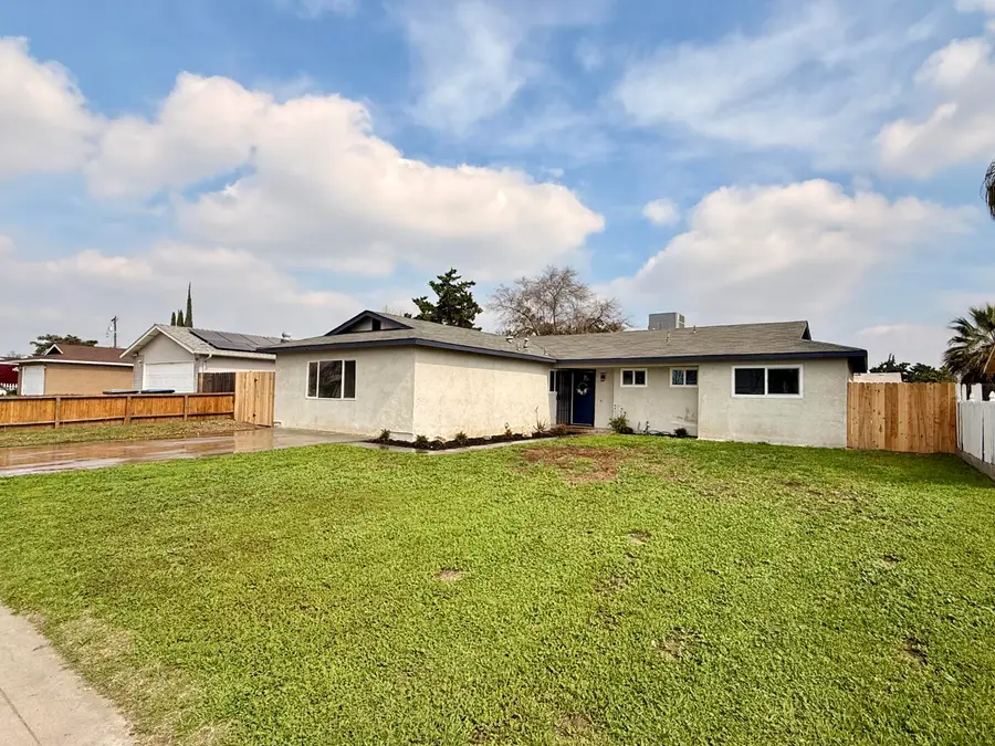 2650 S Chinowth Street, Visalia, CA 93277 - #2