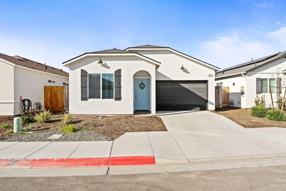 566 Green Lane, Lemoore, CA 93245 - #1