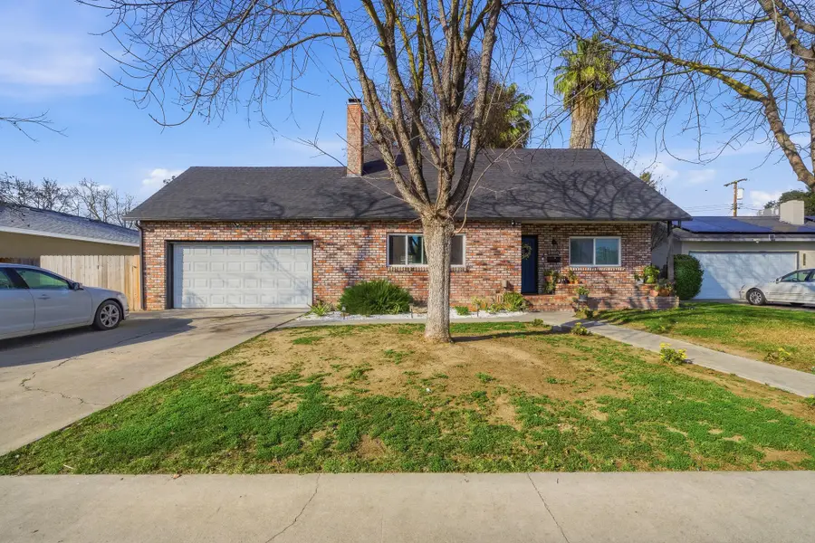 2808 W Tulare Avenue, Visalia, CA 93277 - #2