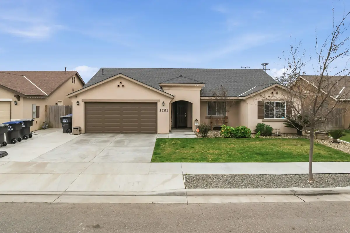 2201 E Delta Court, Visalia, CA 93292 - #1