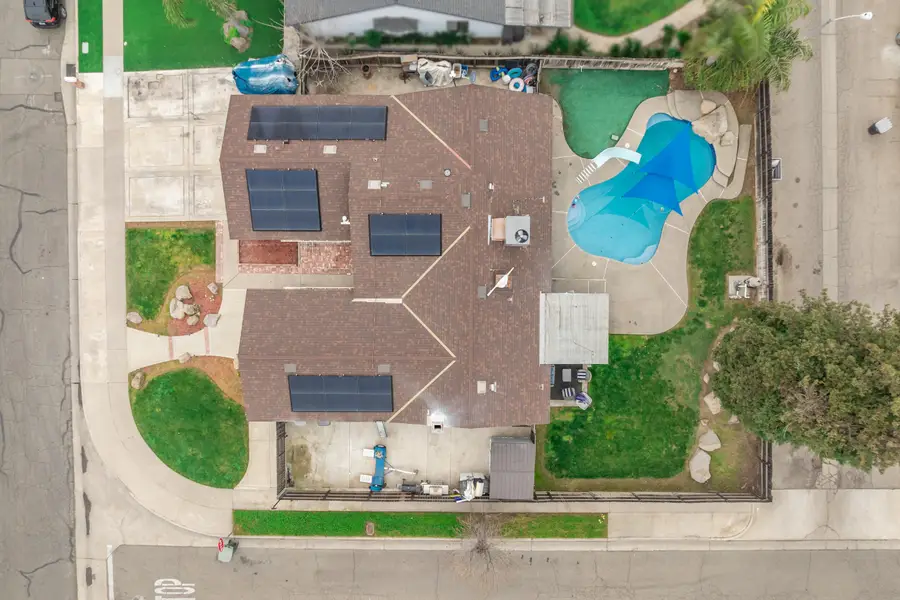 1582 E Ben Franklin Avenue, Tulare, CA 93274 - #2