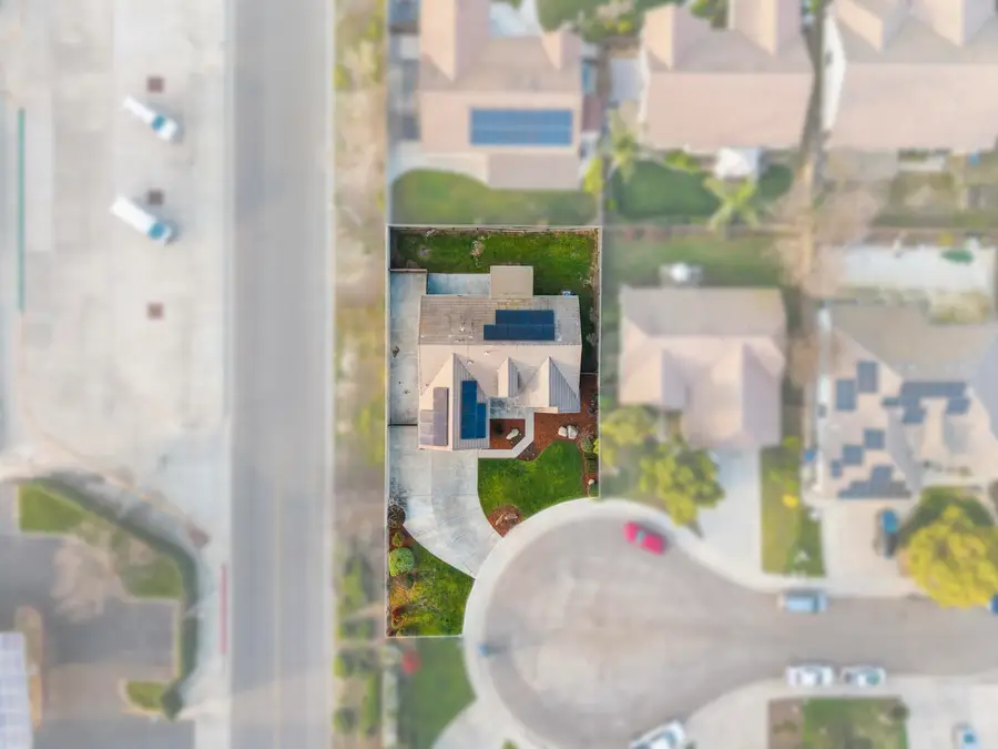 4842 W Country Court, Visalia, CA 93277 - #2
