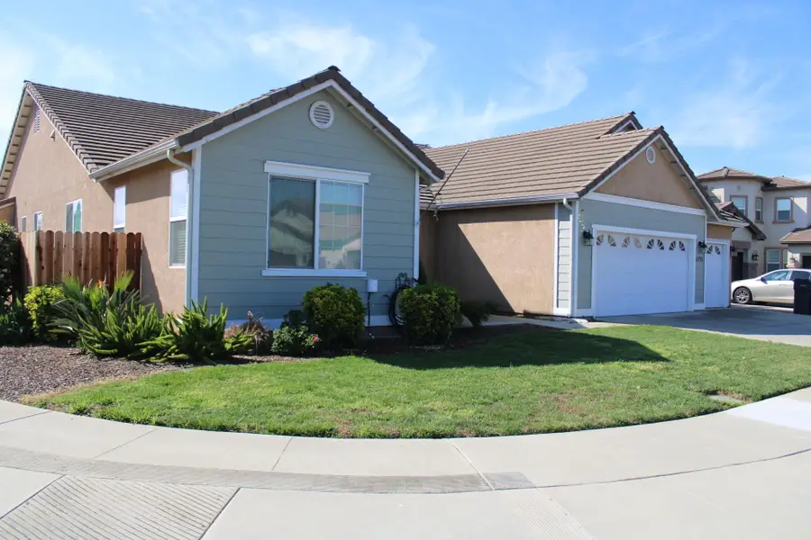 1795 Bettinelli Court, Tulare, CA 93274 - #3