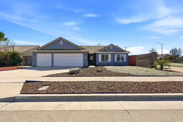 865 Avalon Drive, Lemoore, CA 93245
