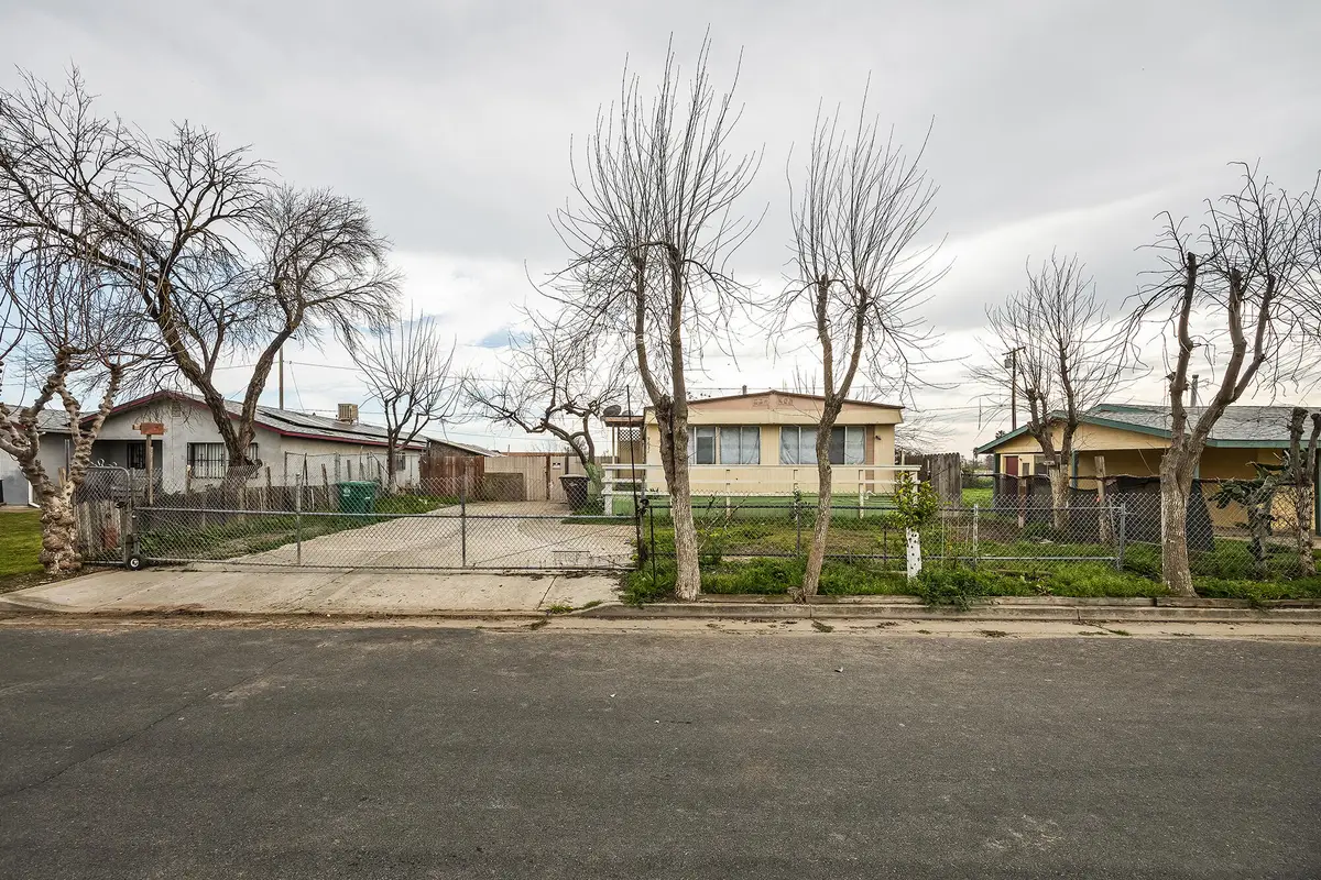 9631 Garden Drive, Hanford, CA 93230 - #1