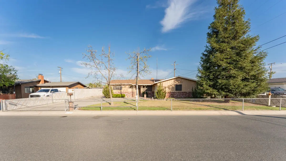 1306 Lowery Street, Porterville, CA 93257 - #1