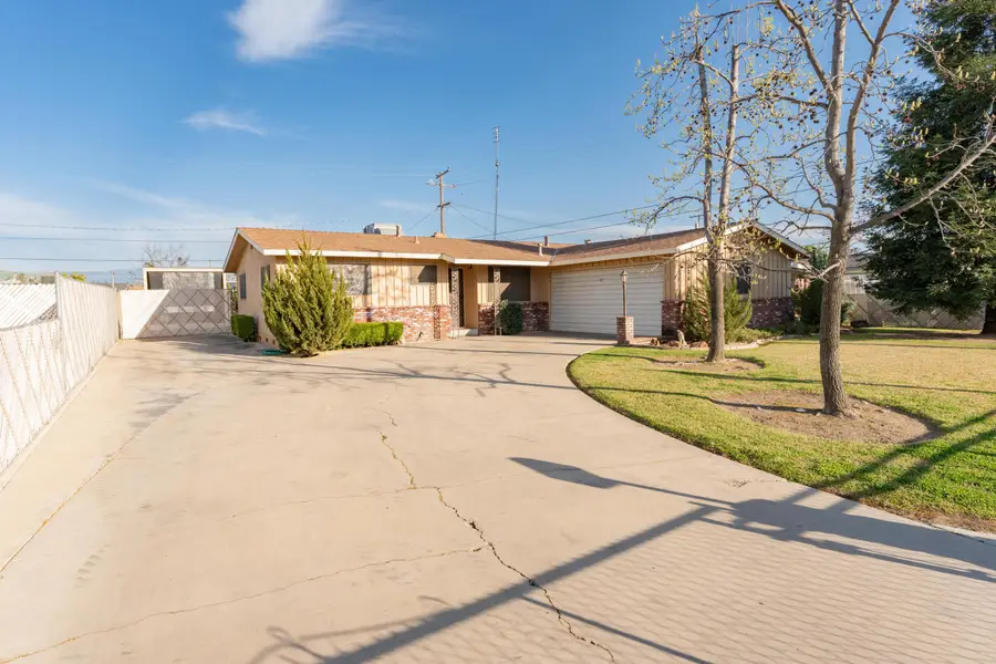 1306 Lowery Street, Porterville, CA 93257 - #3