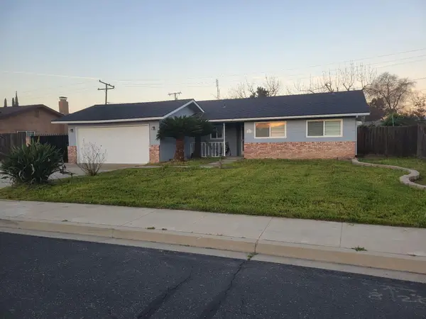 2445 S Memory Street, Visalia, CA 93277