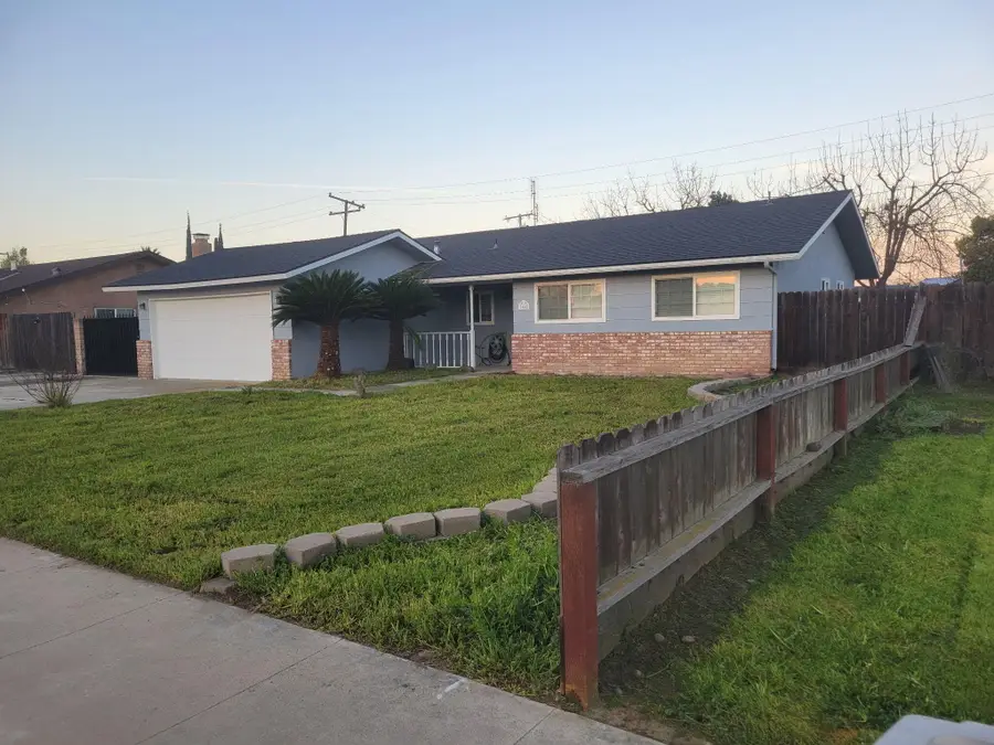 2445 S Memory Street, Visalia, CA 93277 - #2