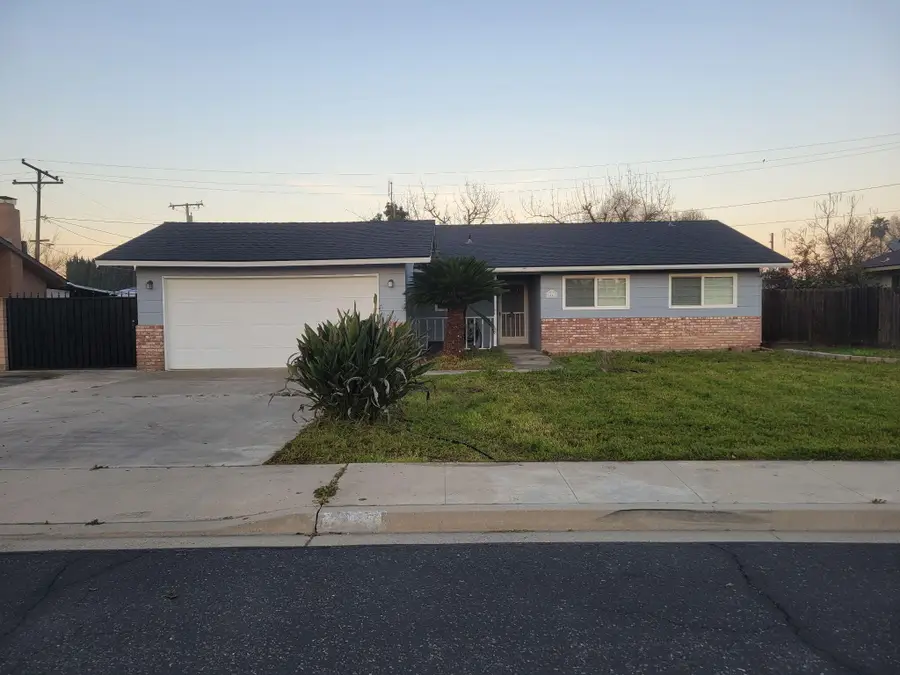 2445 S Memory Street, Visalia, CA 93277 - #3