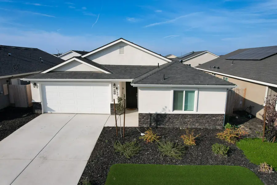 7070 Elm Street, Visalia, CA 93291 - #2