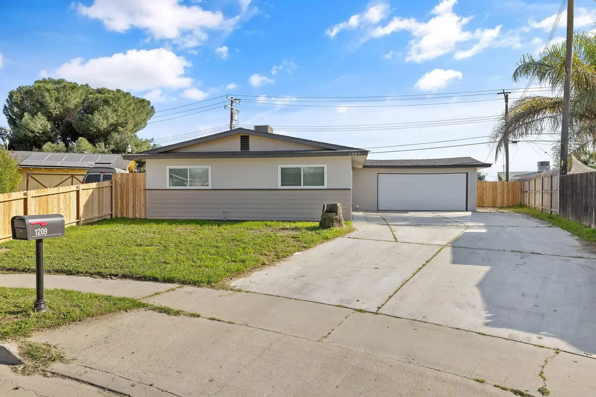 1209 Neville Street, Hanford, CA 93230 - #1
