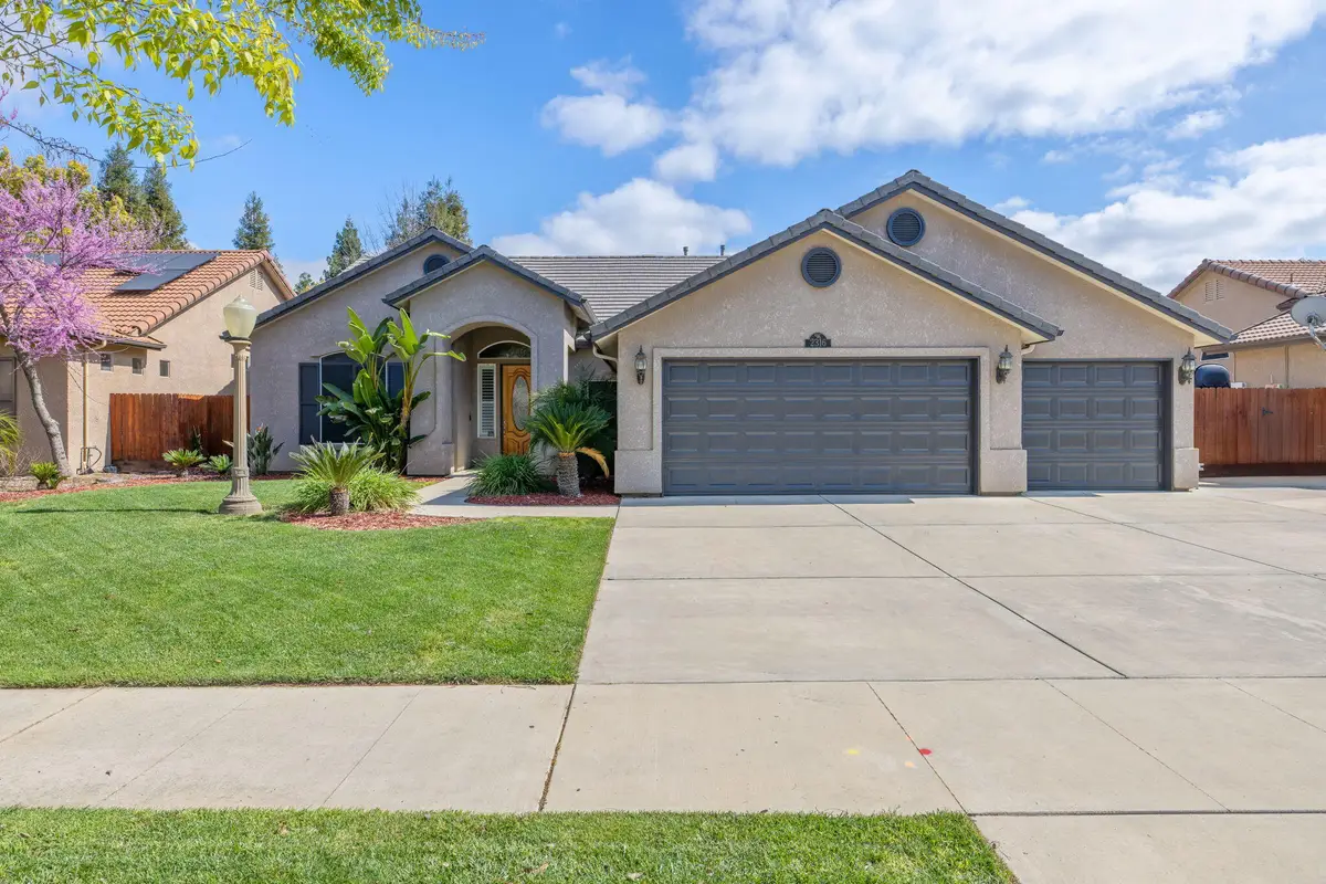 2316 N Carson Court, Visalia, CA 93291 - #1