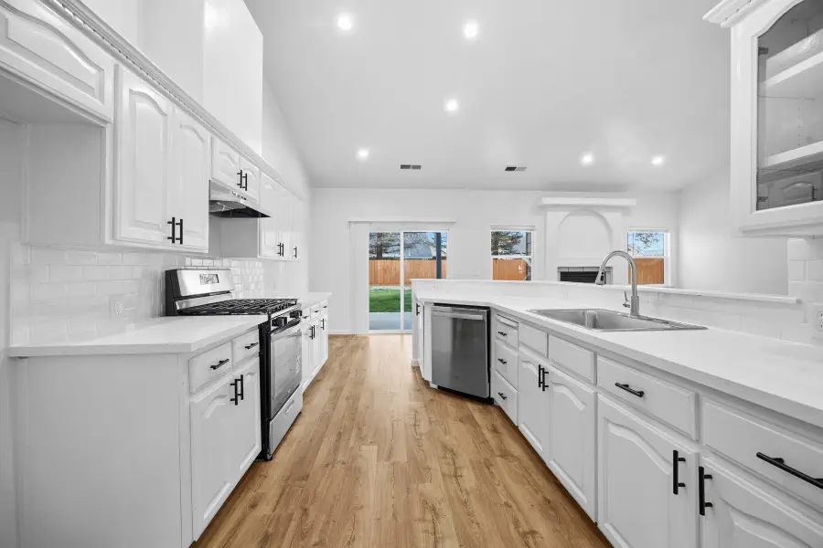 467 Atwood Avenue, Exeter, CA 93221 - #2