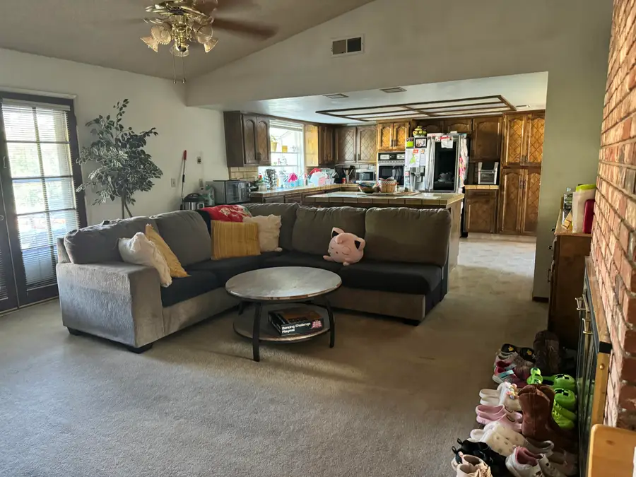 1352 N M Street, Tulare, CA 93274 - #3