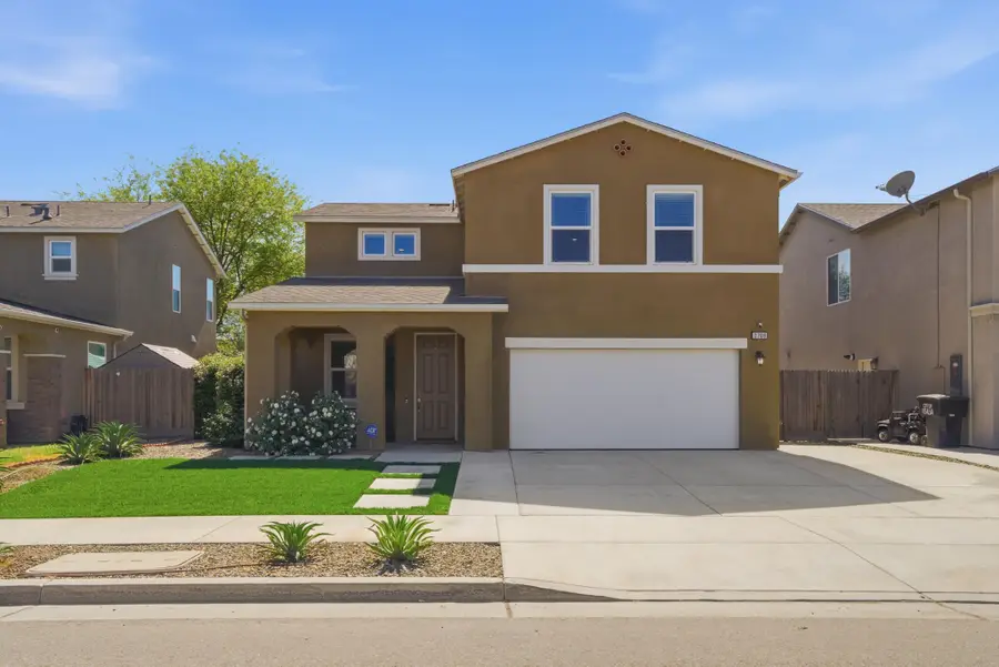 3709 E Cypress Avenue, Visalia, CA 93292 - #2