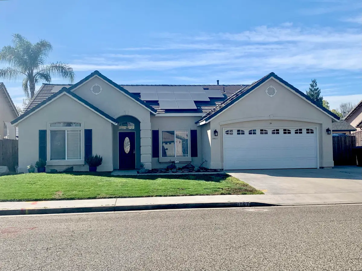 1067 N Roberta Way, Porterville, CA 93257 - #1