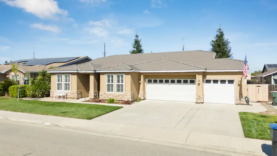 3428 E Grove, Visalia, CA 93292 - #2
