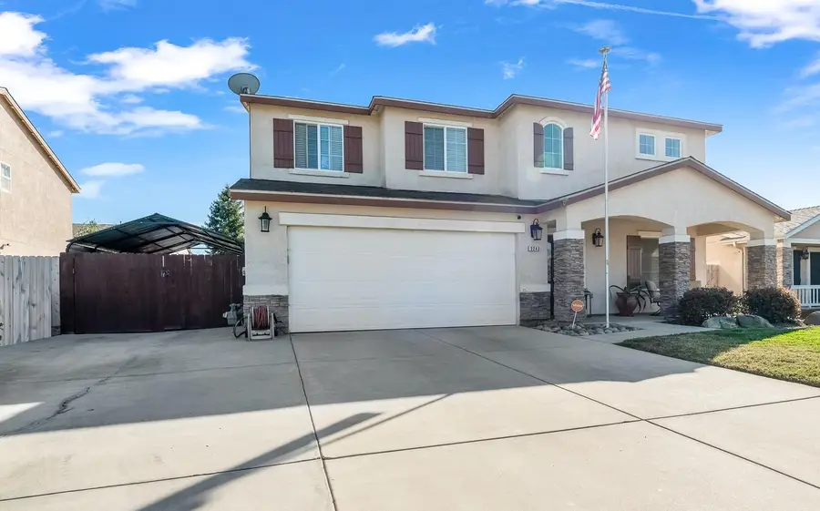 3243 W Sedona Avenue, Visalia, CA 93291 - #3