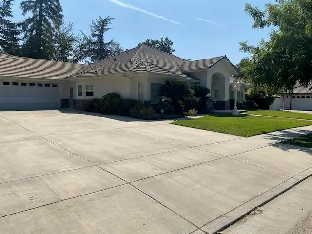 1110 Grove Drive, Tulare, CA 93274 - #3