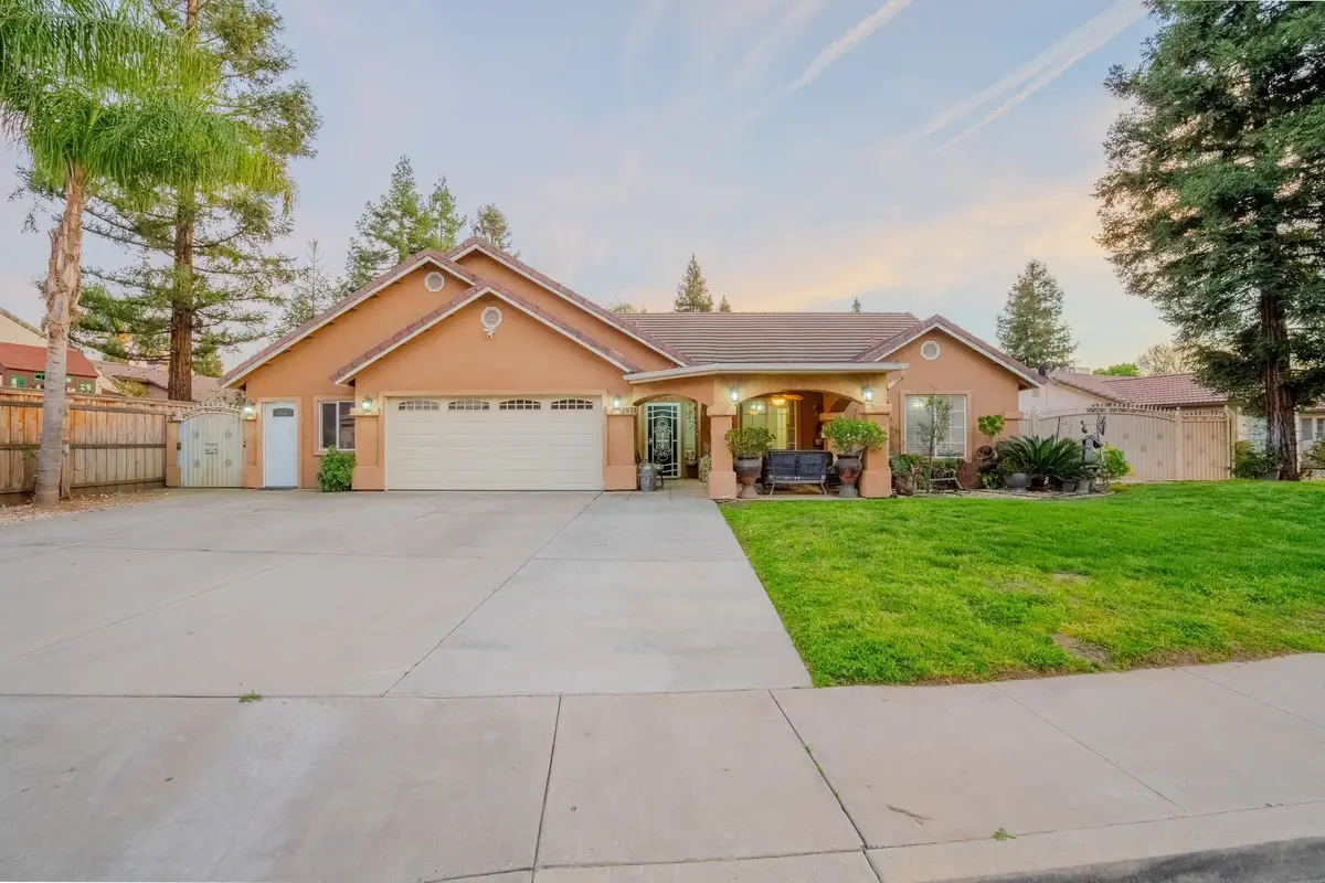 3931 E Elowin Avenue, Visalia, CA 93292 - #1