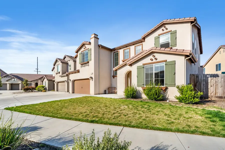 3013 N Dayton Street, Visalia, CA 93291 - #2