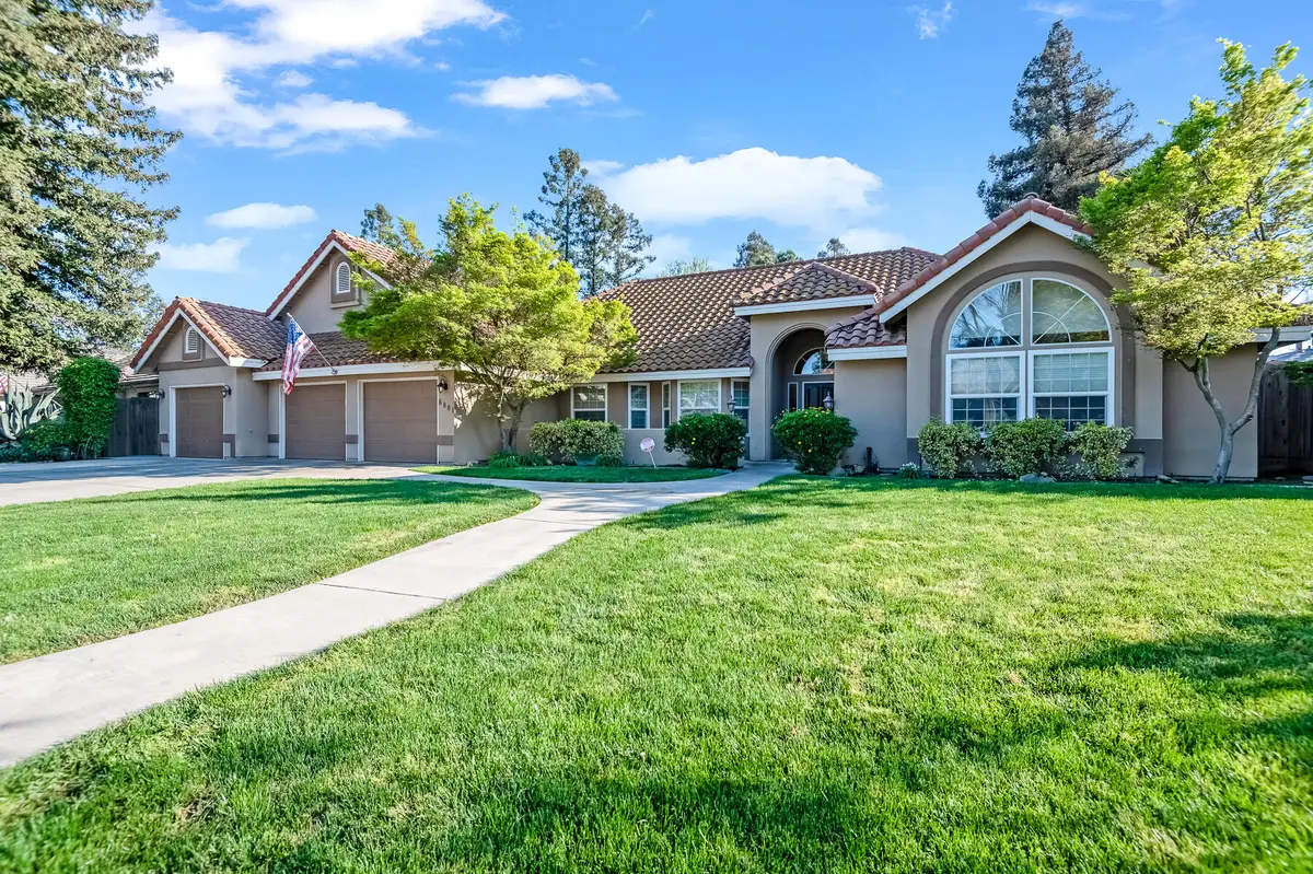 6001 W Mary Court, Visalia, CA 93277 - #1