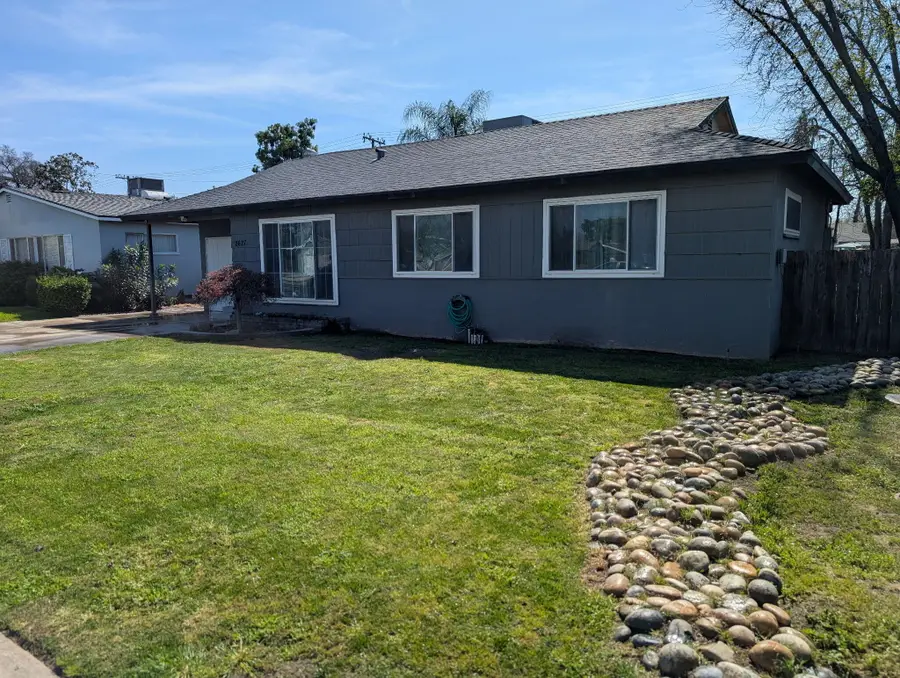 2627 W Tulare, Visalia, CA 93277 - #2