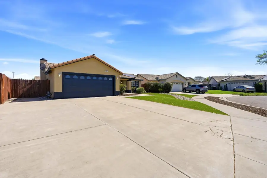 702 Montecito Court, Lemoore, CA 93245 - #3