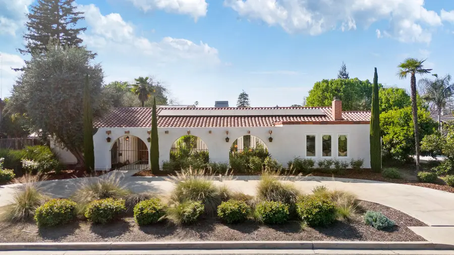 745 N Fulgham Court, Visalia, CA 93291 - #3