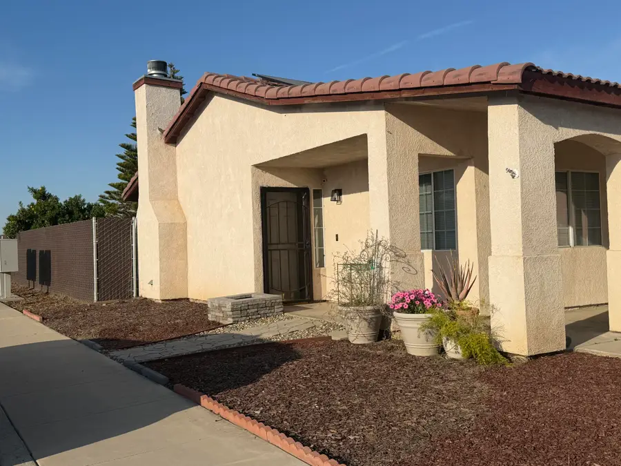 1364 W Date Avenue, Porterville, CA 93257 - #2
