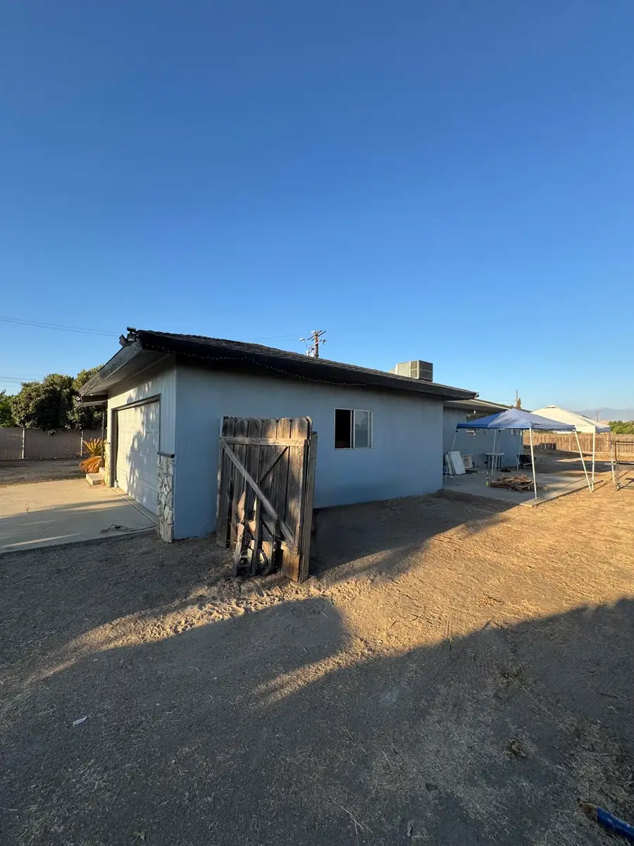 579 S Villa Street, Porterville, CA 93257 - #2