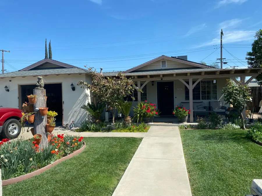 1216 N Stover Street, Visalia, CA 93292 - #3