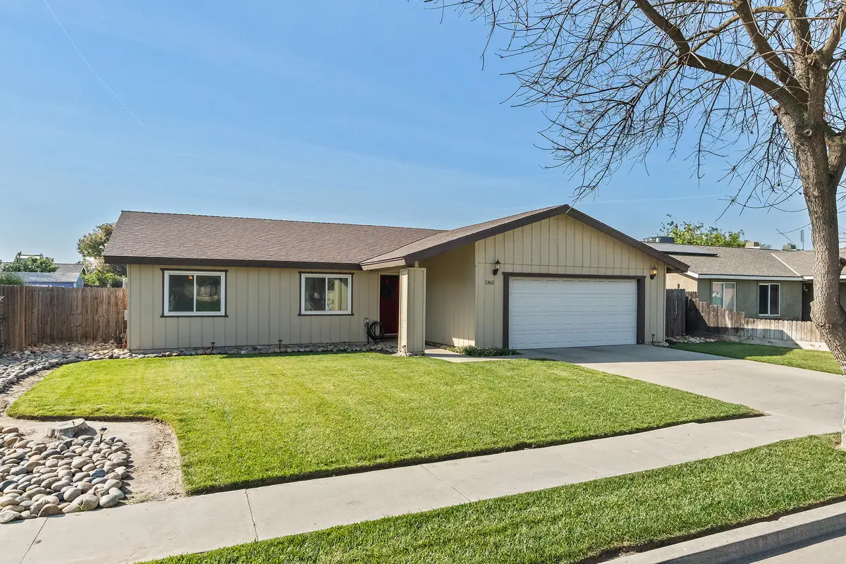 1363 Stanford Place, Hanford, CA 93230 - #1