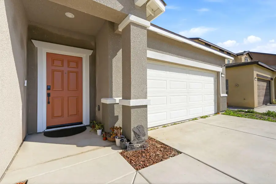 1834 W Twilight Street, Hanford, CA 93230 - #3