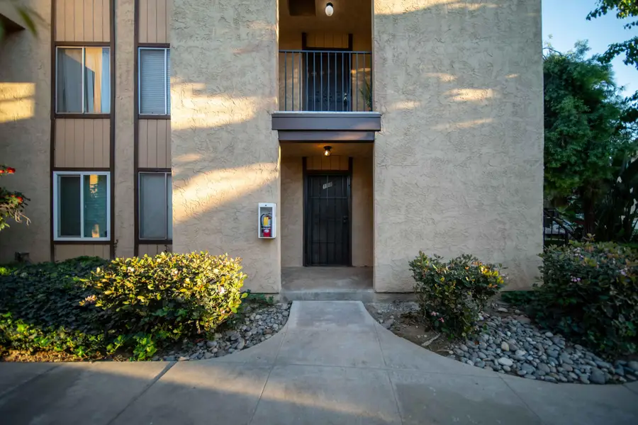 1550 W Ashlan Avenue #113, Fresno, CA 93705 - #2