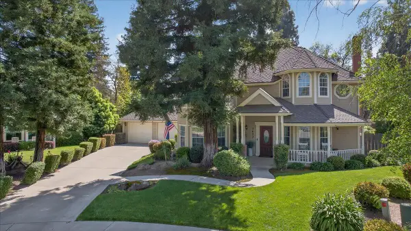 1652 S Exeter Court, Visalia, CA 93292