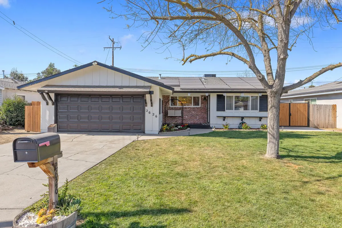 2626 W Princeton Avenue, Visalia, CA 93277 - #1